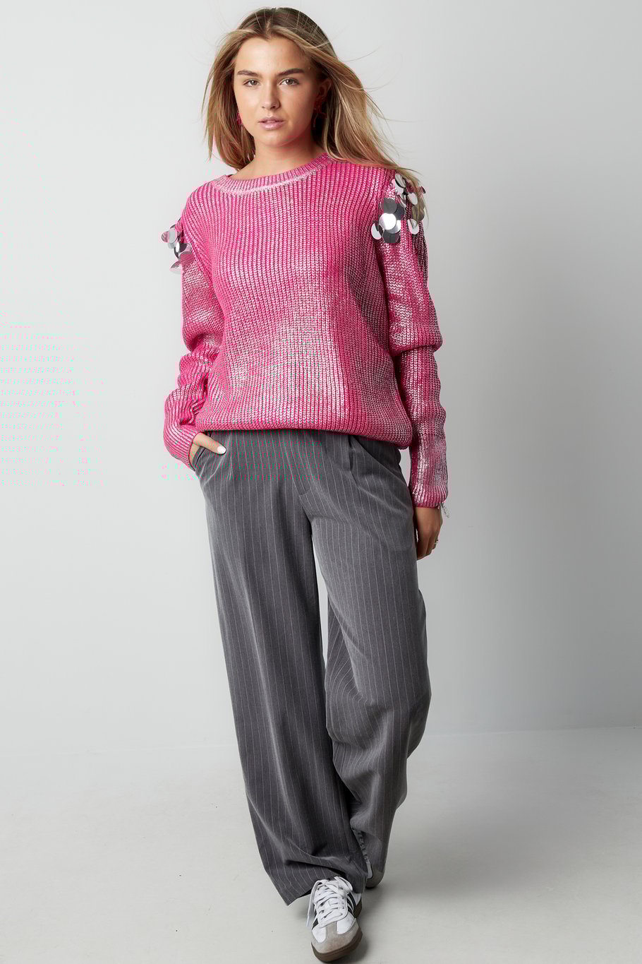 Pullover mit Pailletten und Glitzer - Schwarz und  Bild6